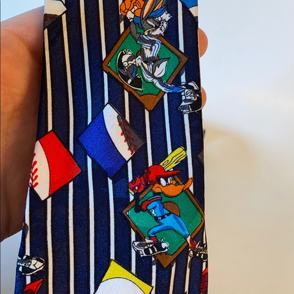 Vintage Looney Tunes Playing Baseball Tie Taz Bugs Bunny Daffy Duck Sylvester - Picture 2 of 5